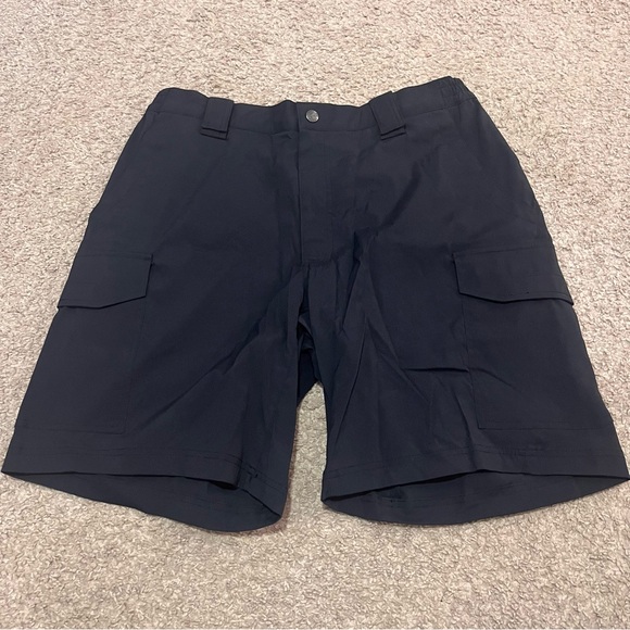 NWT 5.11 Tactical Men's Black Shorts 34, 9” inseam - Picture 1 of 5